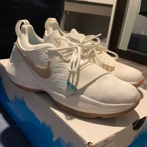 Nike PG 1 (ivory)